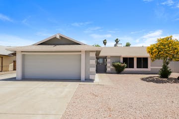 10237 N 45th Ave Glendale, AZ 85302